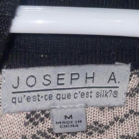 Joseph A Houndstooth Turtleneck Poncho - Picture 4 of 5